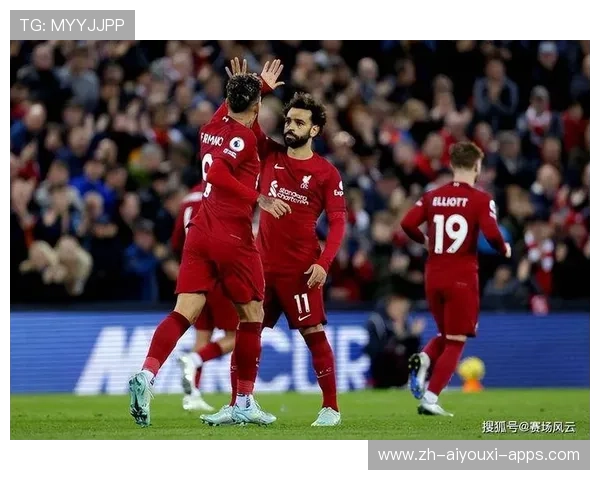 武汉三镇菲尔米诺长传转移精准，边路接球直面防线